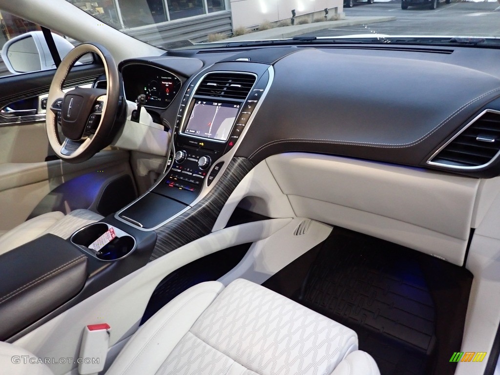 Cashmere/Chalet Theme Interior 2019 Lincoln Nautilus Black Label AWD Photo #143946493