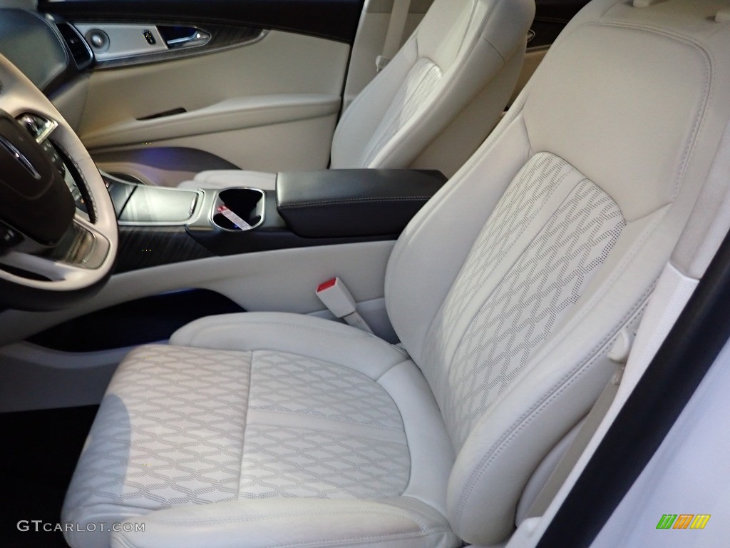 2019 Lincoln Nautilus Black Label AWD Front Seat Photos