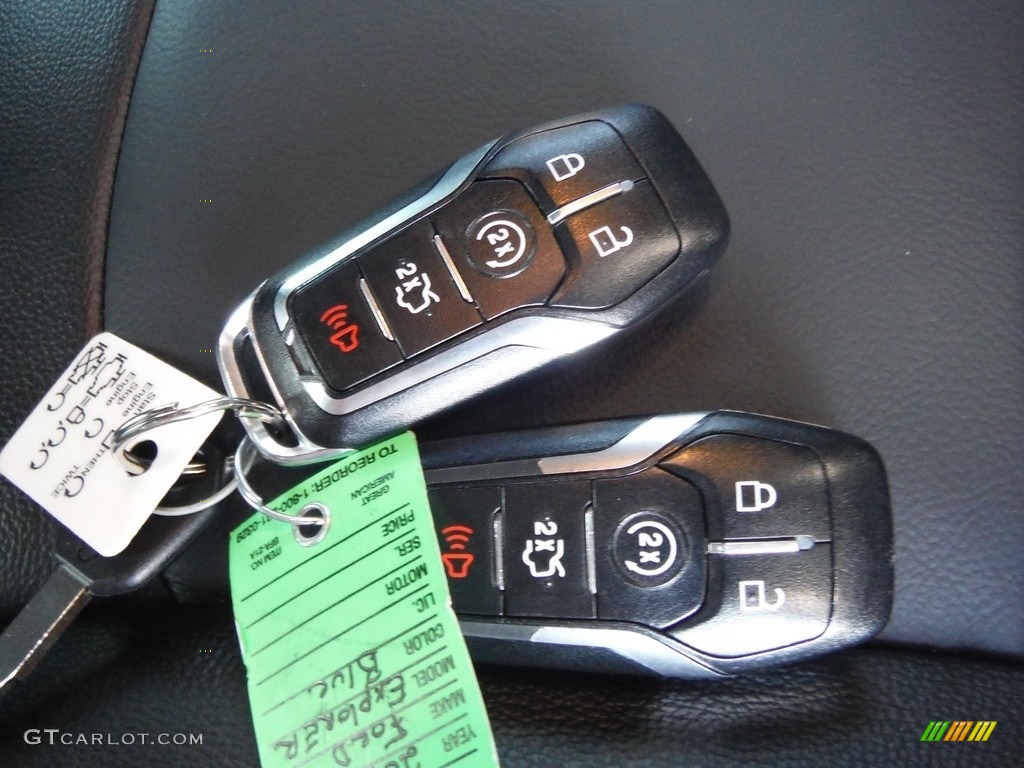 2016 Ford Explorer XLT 4WD Keys Photo #143947537