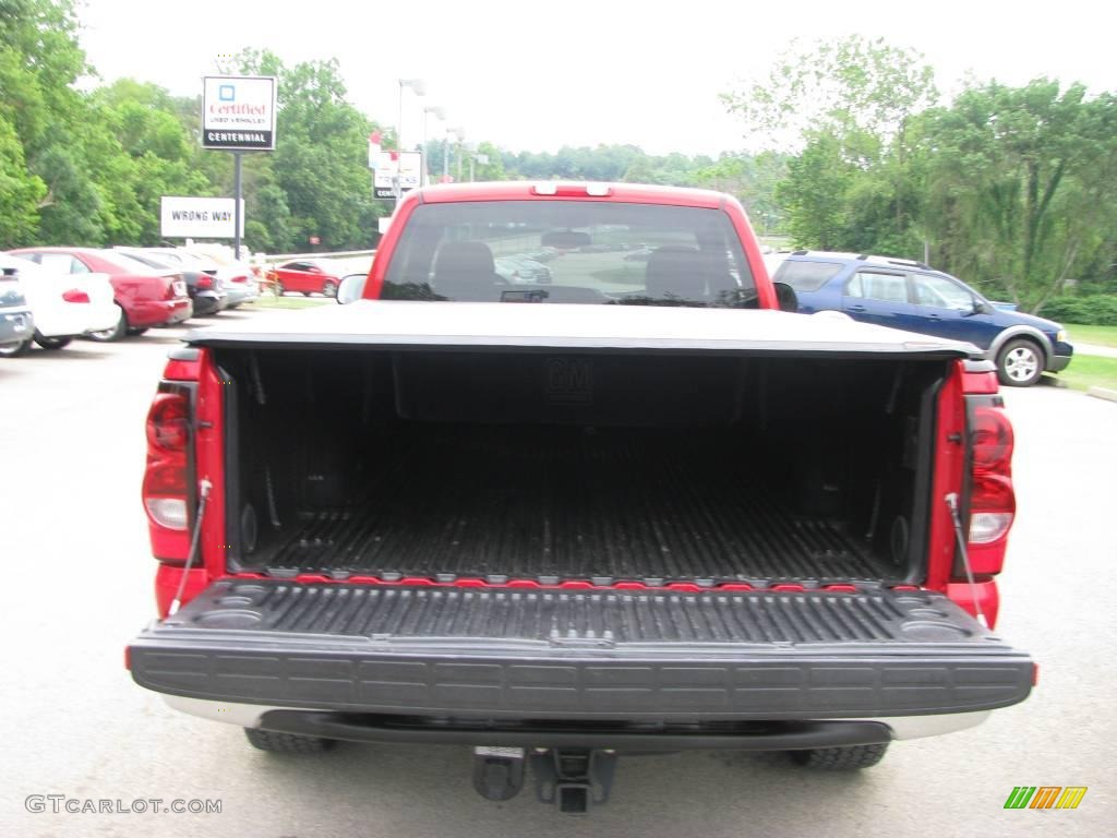 2006 Silverado 1500 LT Regular Cab 4x4 - Victory Red / Dark Charcoal photo #5