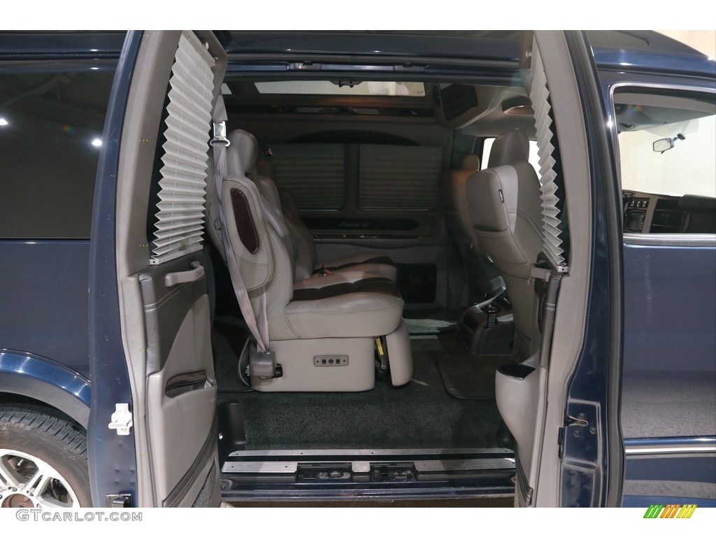 2017 Express 2500 Passenger Conversion Van - Dark Blue Metallic / Medium Pewter photo #18