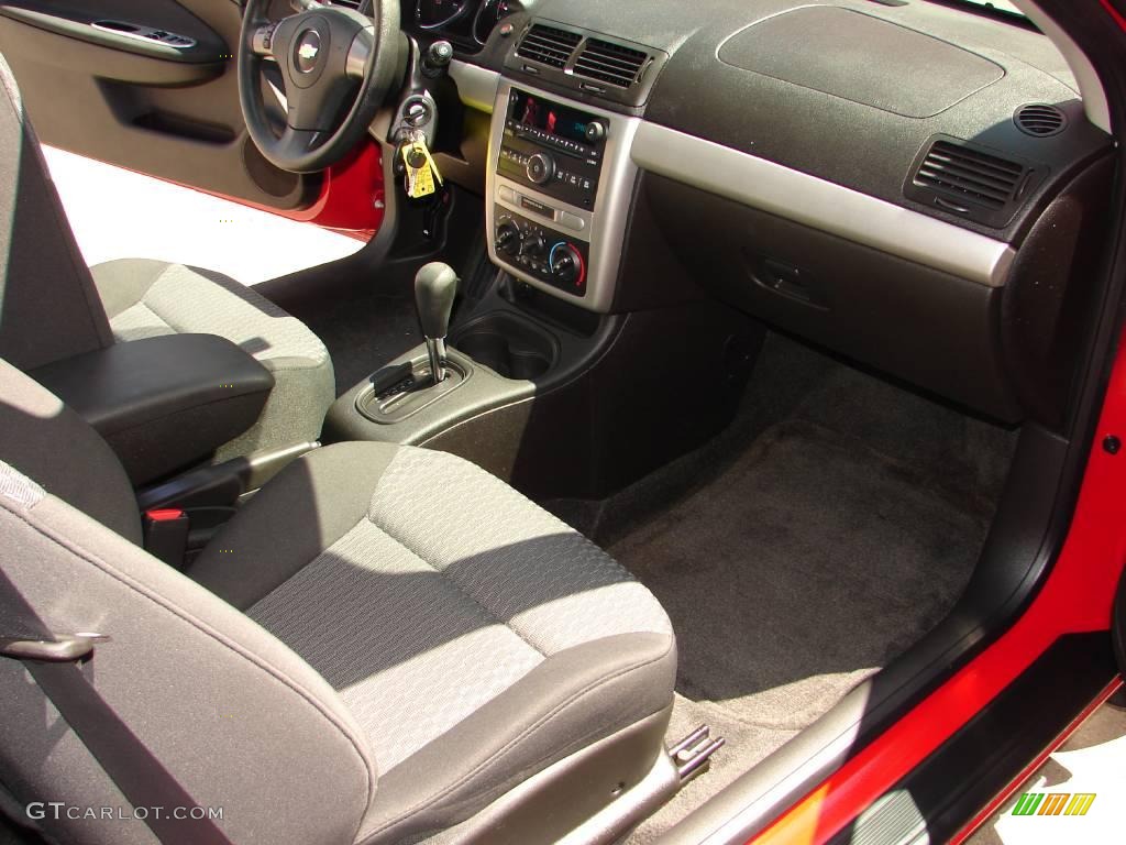 2007 Cobalt LT Coupe - Victory Red / Gray photo #35