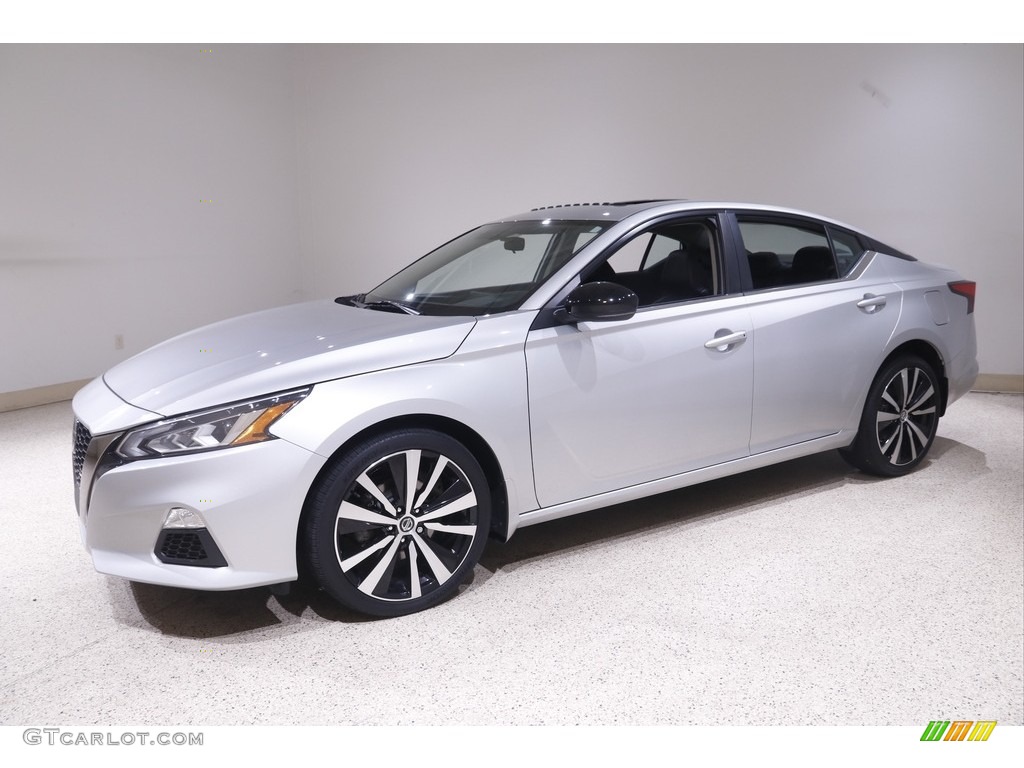 2019 Altima SR AWD - Brilliant Silver Metallic / Charcoal photo #3