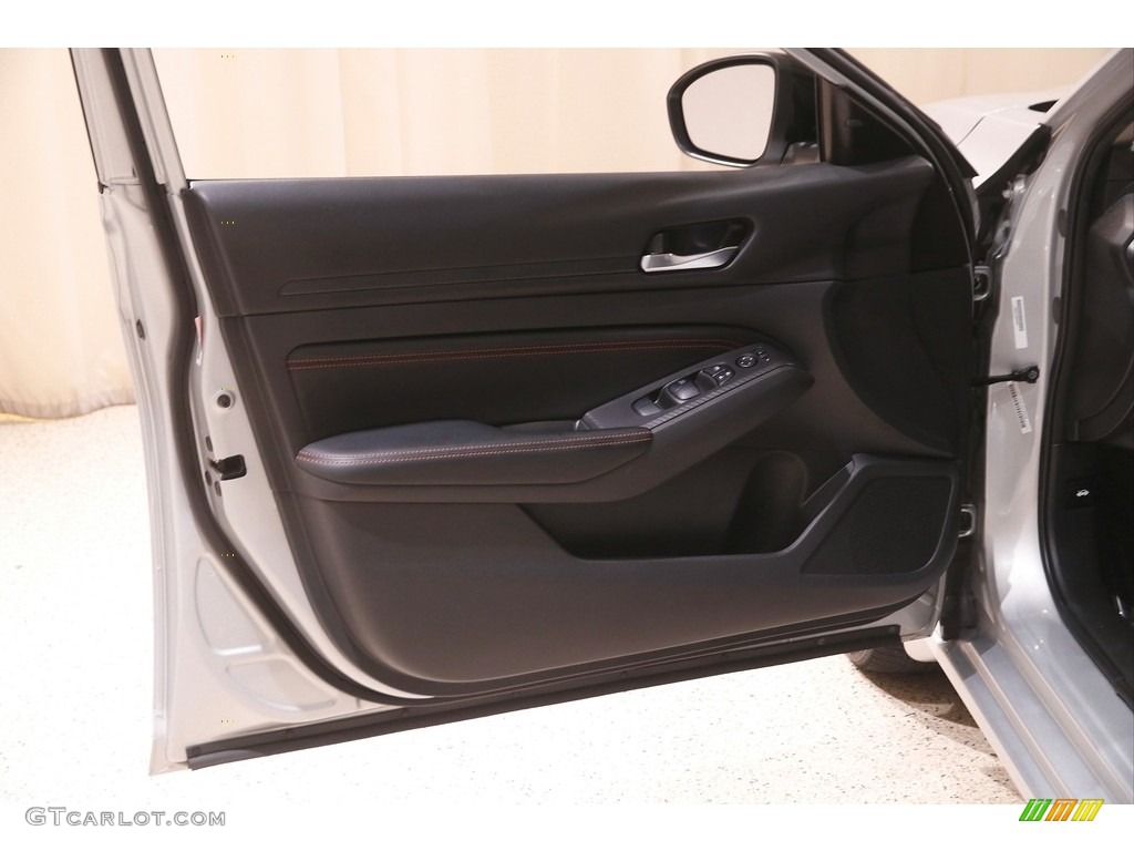 2019 Altima SR AWD - Brilliant Silver Metallic / Charcoal photo #4