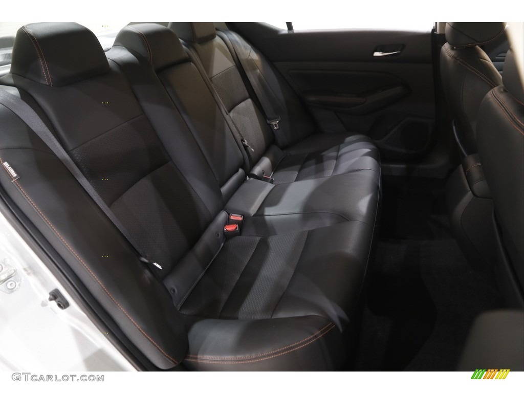 2019 Altima SR AWD - Brilliant Silver Metallic / Charcoal photo #16