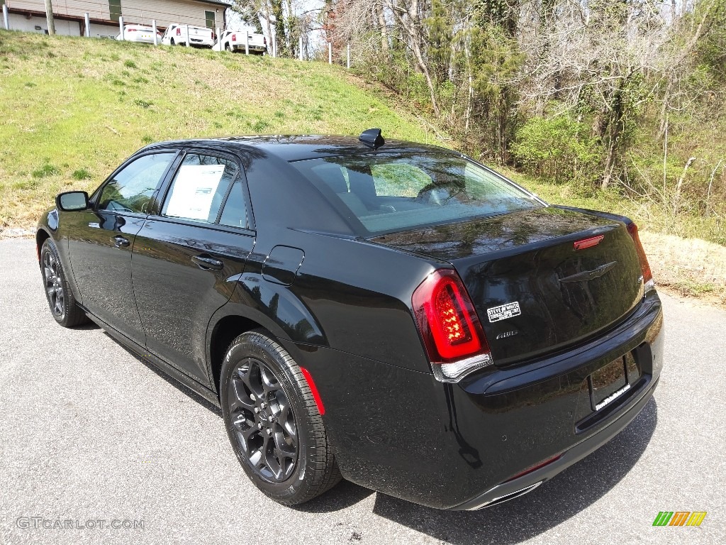 Gloss Black 2022 Chrysler 300 Touring L AWD Exterior Photo #143954192