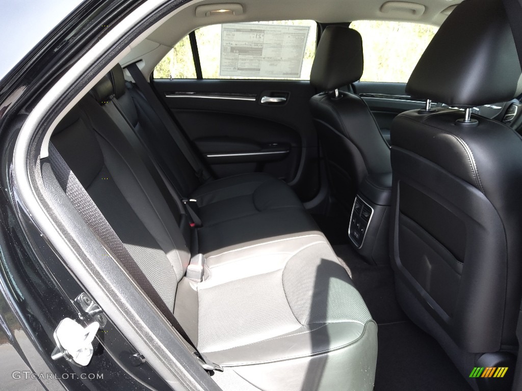Black Interior 2022 Chrysler 300 Touring L AWD Photo #143954358