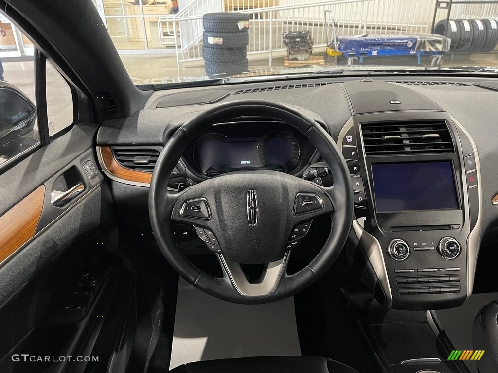 2019 Lincoln MKC Reserve AWD Ebony Dashboard Photo #143954535