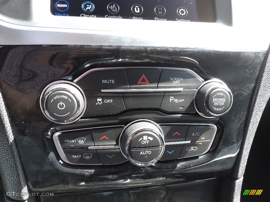 2022 Chrysler 300 Touring L AWD Controls Photo #143954565