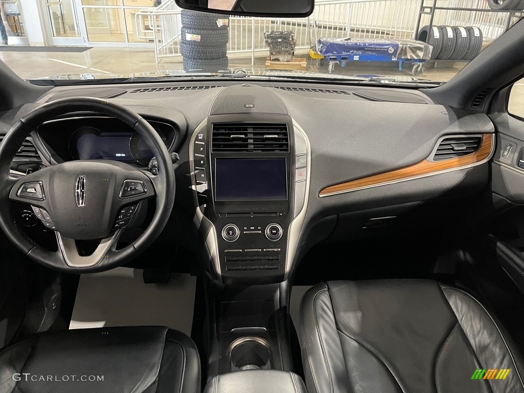 2019 Lincoln MKC Reserve AWD Ebony Dashboard Photo #143954568