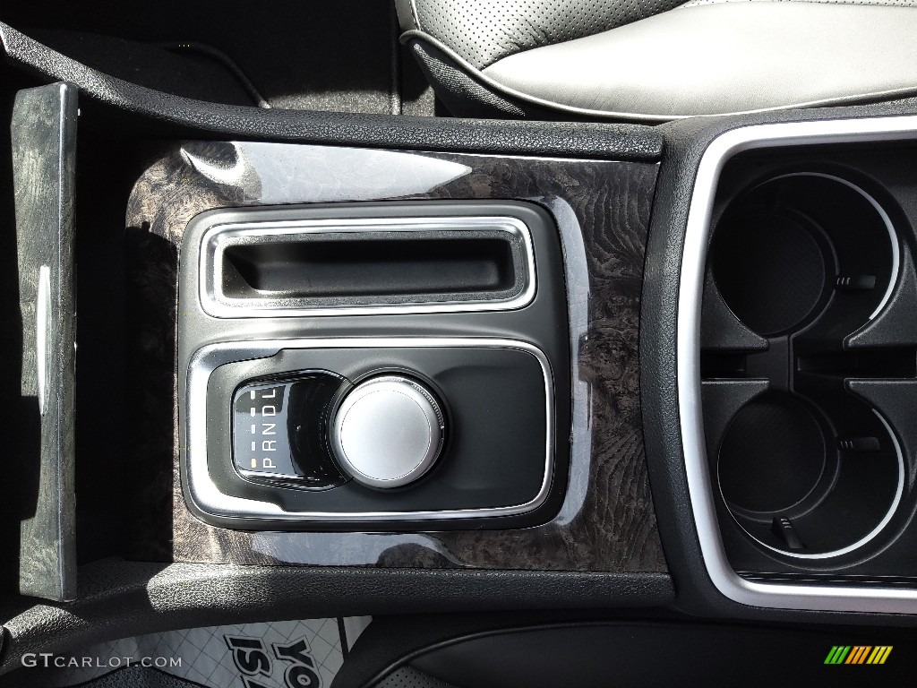 2022 Chrysler 300 Touring L AWD 8 Speed Automatic Transmission Photo #143954589