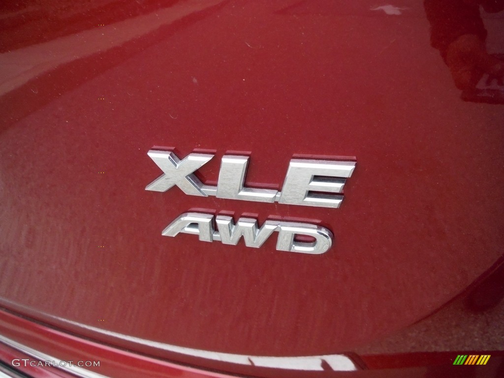 2018 RAV4 XLE AWD - Ruby Flare Pearl / Black photo #19