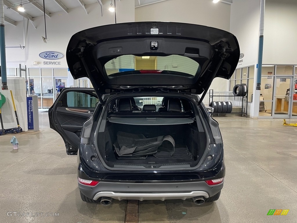 2019 Lincoln MKC Reserve AWD Trunk Photo #143954691