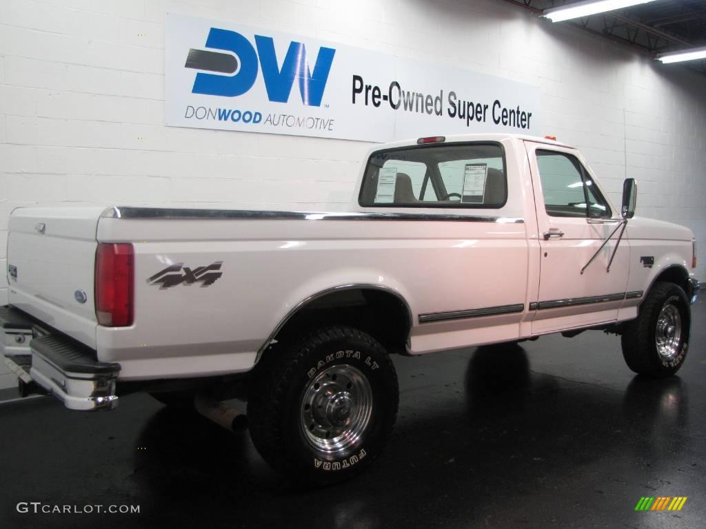 1997 F250 XLT Regular Cab 4x4 - Oxford White / Prairie Tan photo #6