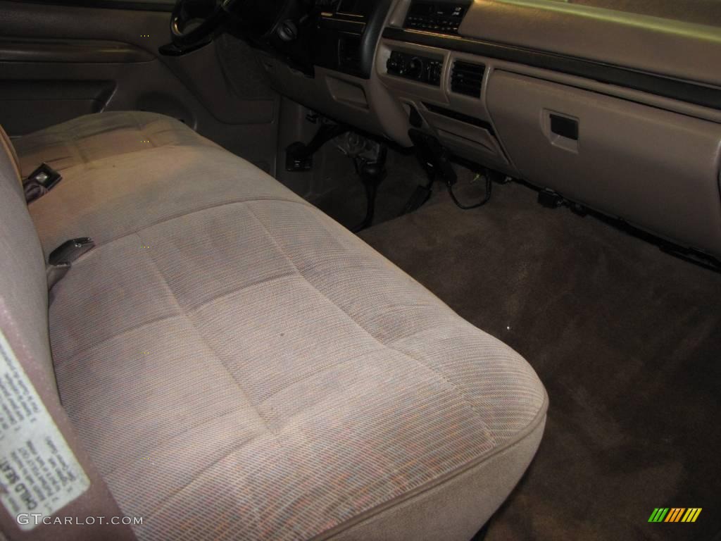 1997 F250 XLT Regular Cab 4x4 - Oxford White / Prairie Tan photo #11