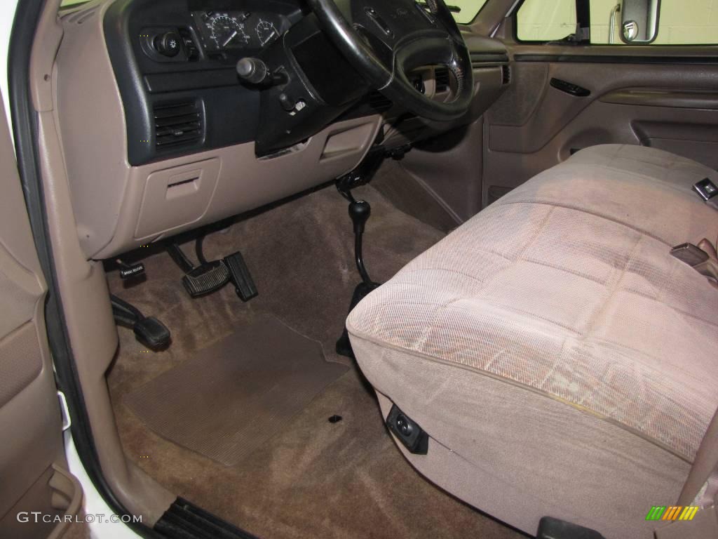 1997 F250 XLT Regular Cab 4x4 - Oxford White / Prairie Tan photo #13