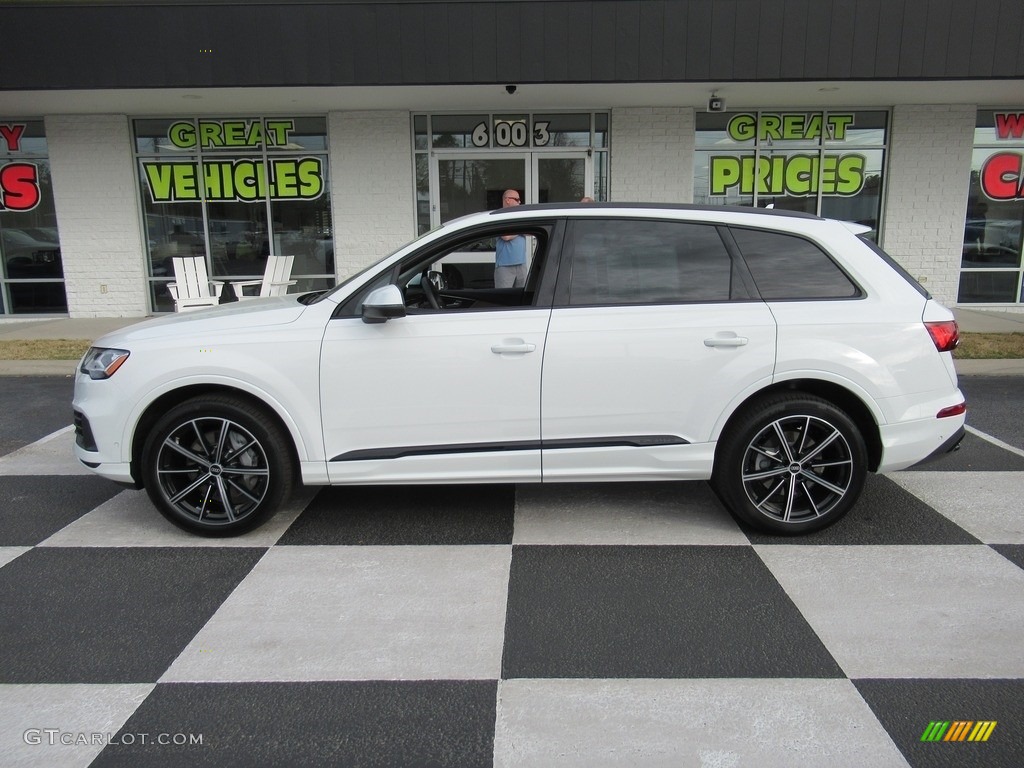 Carrara White Audi Q7