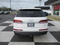 Carrara White - Q7 55 Premium Plus quattro Photo No. 4