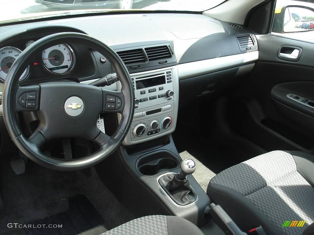 2005 Cobalt LS Coupe - Rally Yellow / Ebony photo #10