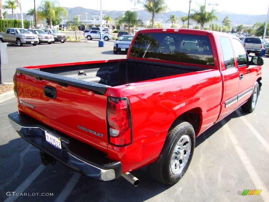 2004 Silverado 1500 LS Extended Cab - Victory Red / Dark Charcoal photo #3