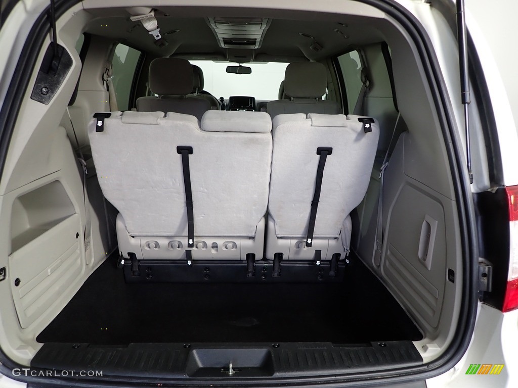 2012 Town & Country Touring - Stone White / Black/Light Graystone photo #12