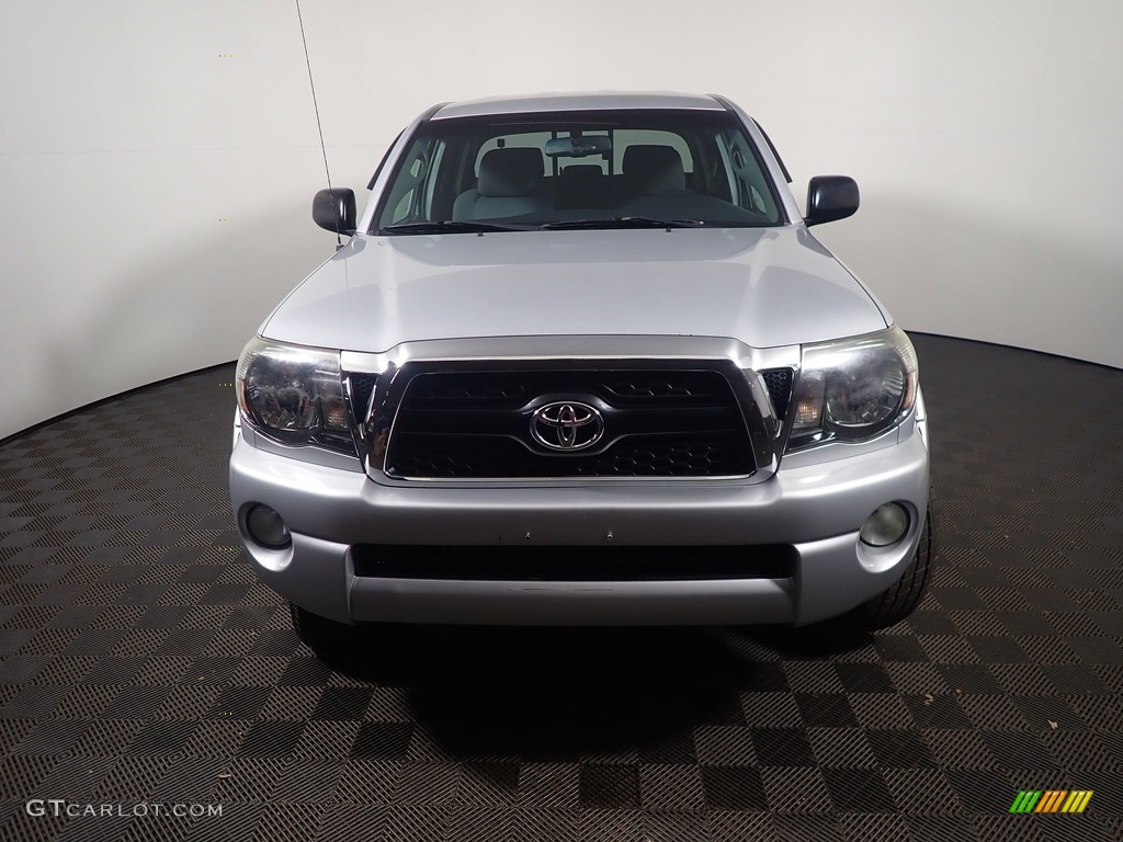 2011 Tacoma V6 TRD Double Cab 4x4 - Silver Streak Mica / Graphite Gray photo #4