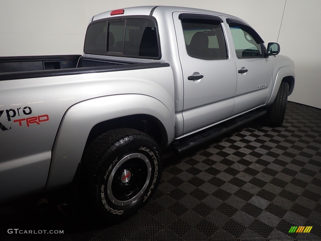 2011 Tacoma V6 TRD Double Cab 4x4 - Silver Streak Mica / Graphite Gray photo #17