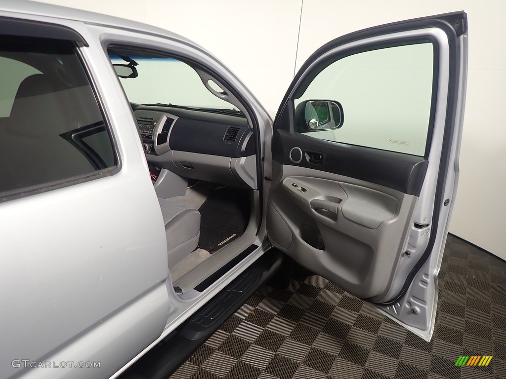 2011 Tacoma V6 TRD Double Cab 4x4 - Silver Streak Mica / Graphite Gray photo #36