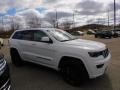 Bright White - Grand Cherokee Laredo X 4x4 Photo No. 4