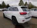 Bright White - Grand Cherokee Laredo X 4x4 Photo No. 8