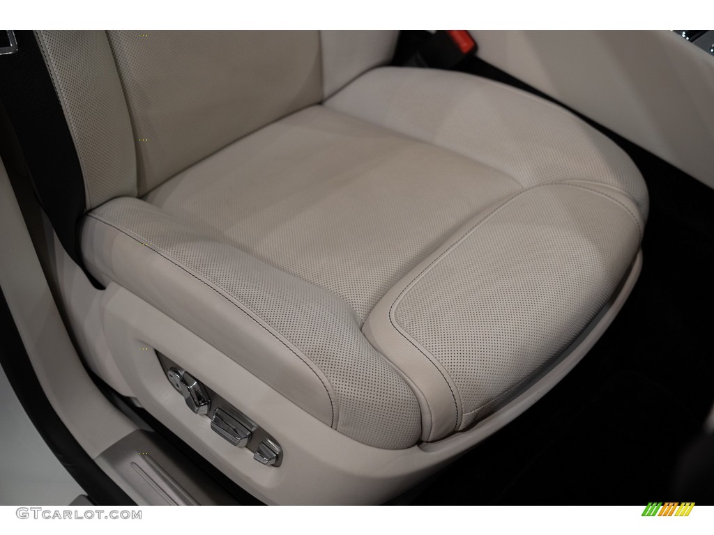 2017 Rolls-Royce Ghost Standard Ghost Model Front Seat Photo #143962661
