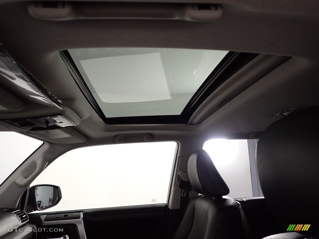 2018 4Runner SR5 4x4 - Classic Silver Metallic / Black photo #4