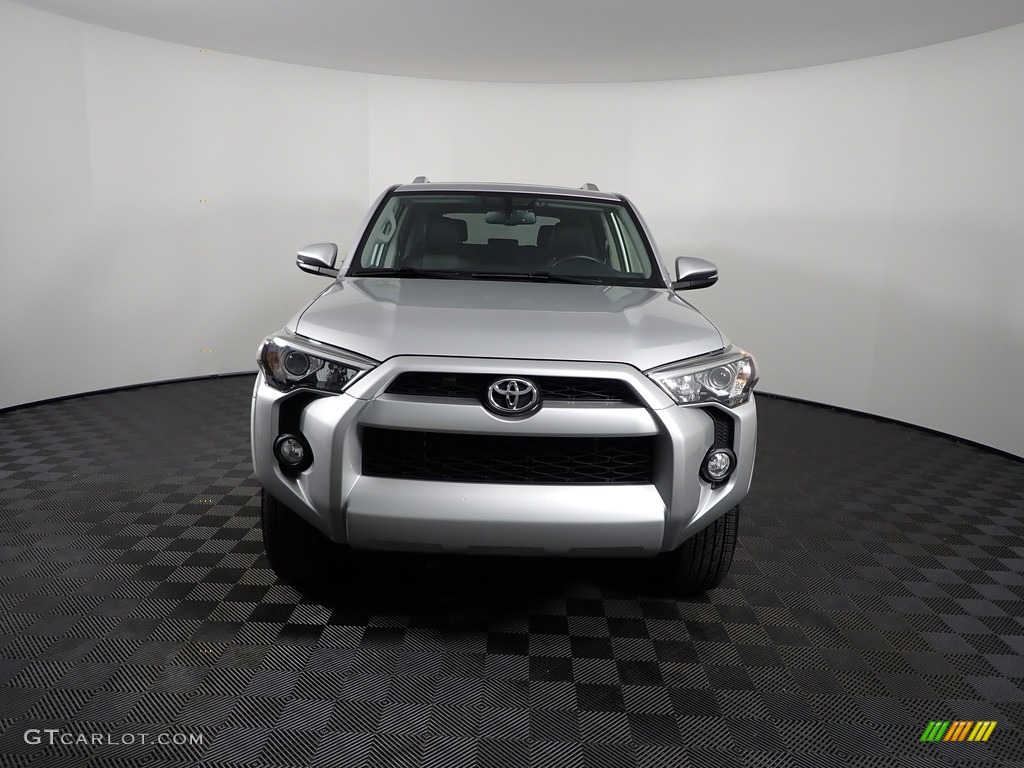 2018 4Runner SR5 4x4 - Classic Silver Metallic / Black photo #5