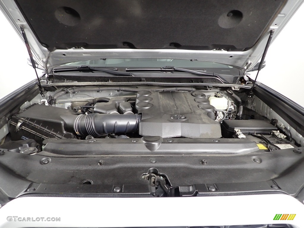 2018 4Runner SR5 4x4 - Classic Silver Metallic / Black photo #7