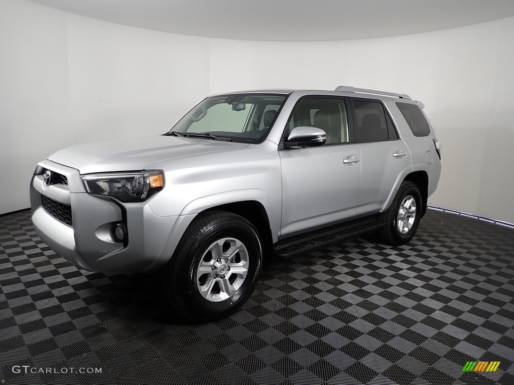 2018 4Runner SR5 4x4 - Classic Silver Metallic / Black photo #8