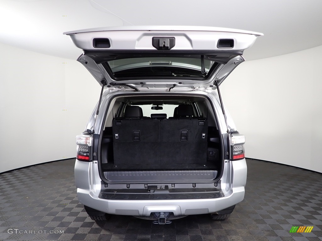 2018 4Runner SR5 4x4 - Classic Silver Metallic / Black photo #12