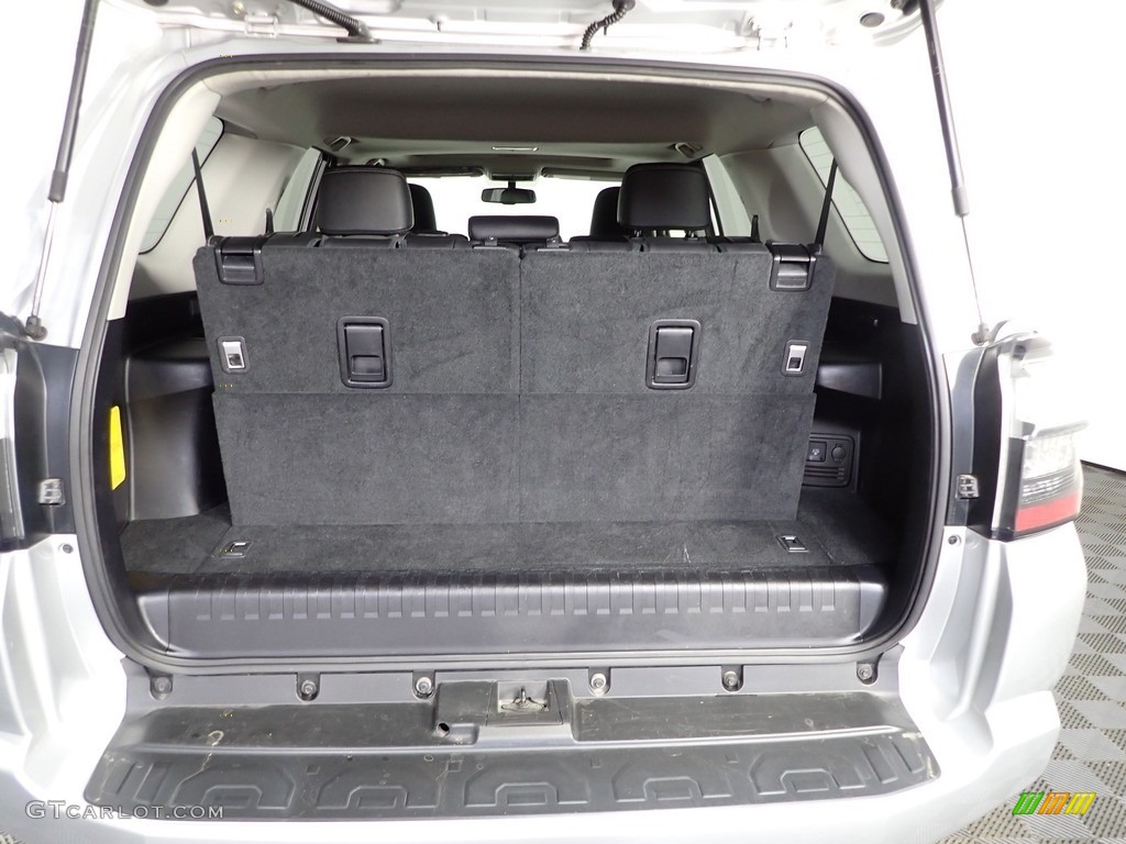 2018 4Runner SR5 4x4 - Classic Silver Metallic / Black photo #13