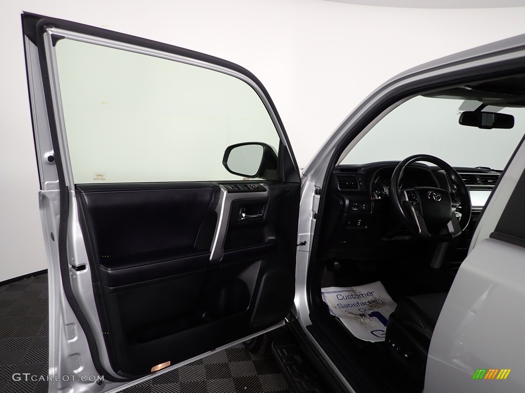2018 4Runner SR5 4x4 - Classic Silver Metallic / Black photo #15
