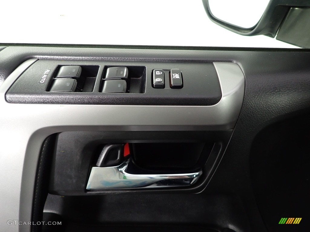 2018 4Runner SR5 4x4 - Classic Silver Metallic / Black photo #16