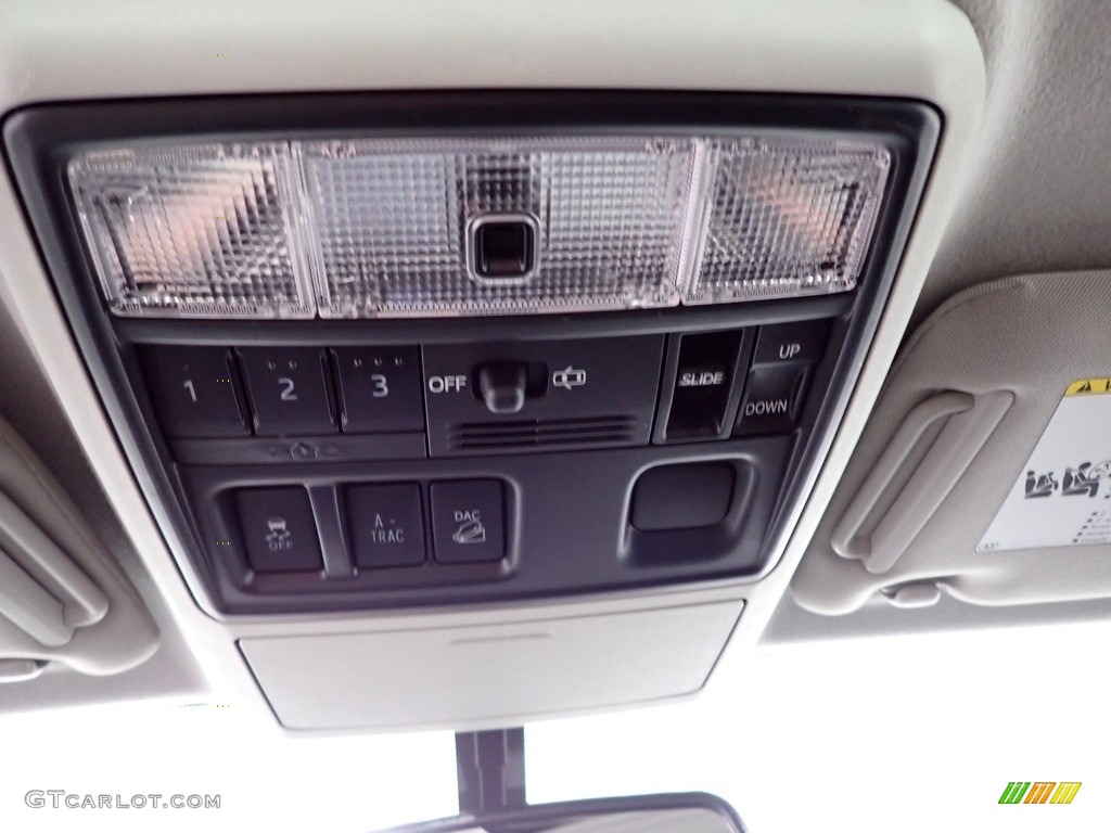 2018 4Runner SR5 4x4 - Classic Silver Metallic / Black photo #26