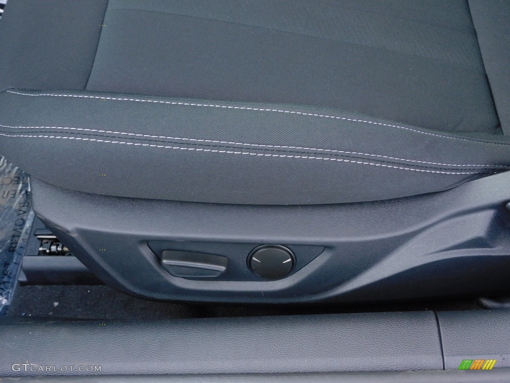 2022 Ford Mustang GT Fastback Front Seat Photo #143967404