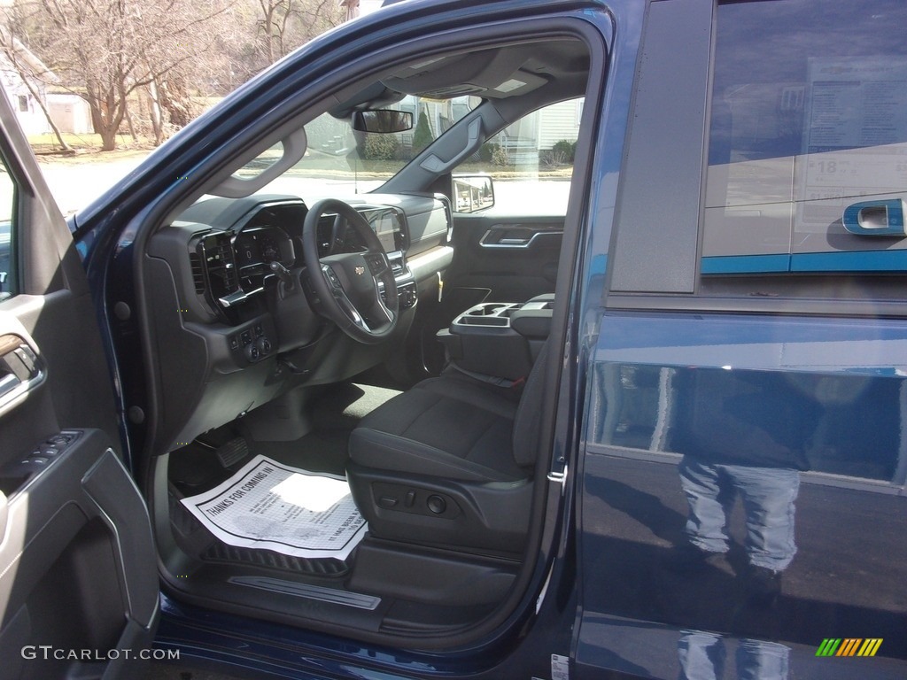 2022 Chevrolet Silverado 1500 LT Crew Cab 4x4 Front Seat Photo #143968457