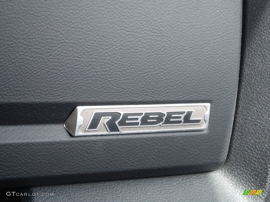 2017 1500 Rebel Crew Cab 4x4 - Blue Streak Pearl / Black photo #32