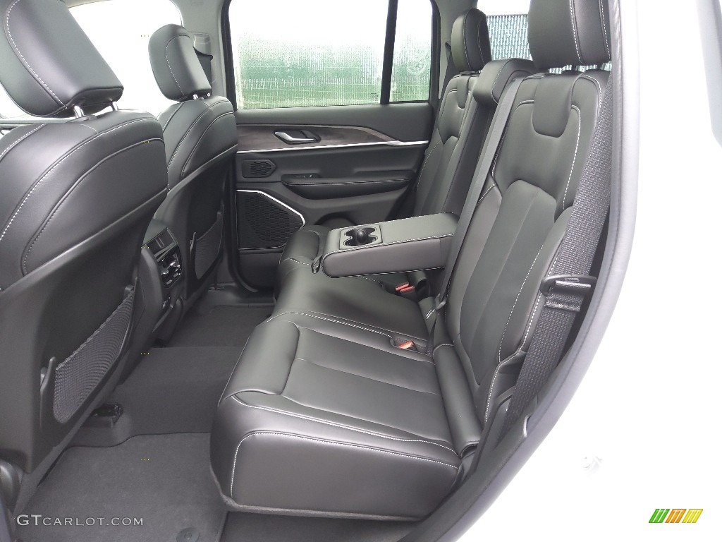 2022 Jeep Grand Cherokee Limited 4x4 Rear Seat Photo #143971016