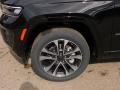 2022 Jeep Grand Cherokee Overland 4x4 Wheel and Tire Photo