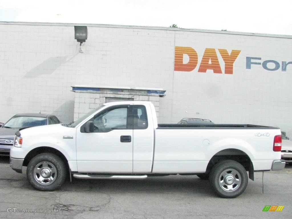 2004 F150 XLT Regular Cab 4x4 - Oxford White / Dark Flint photo #2