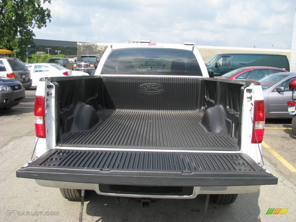 2004 F150 XLT Regular Cab 4x4 - Oxford White / Dark Flint photo #5