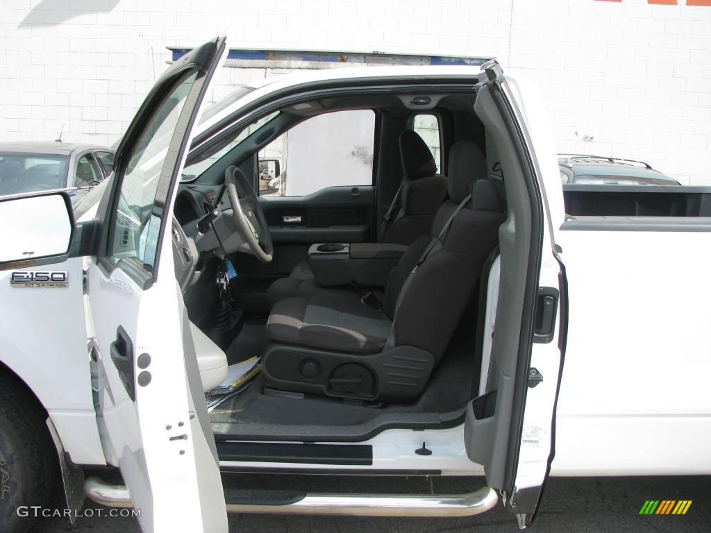2004 F150 XLT Regular Cab 4x4 - Oxford White / Dark Flint photo #7
