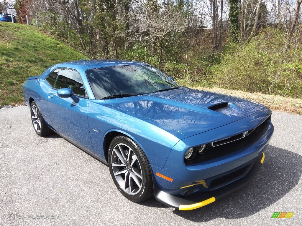 2022 Challenger R/T - Frostbite / Black photo #4