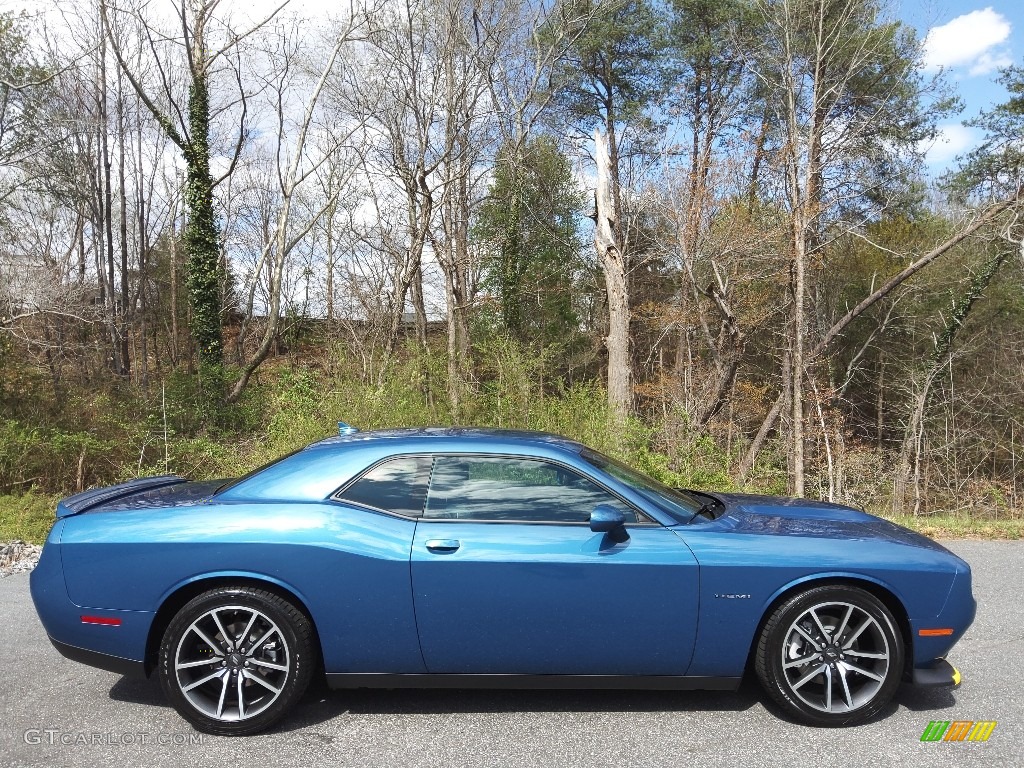 2022 Challenger R/T - Frostbite / Black photo #5